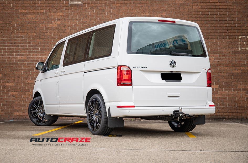VOLKSWAGEN MULTIVAN KM677 D2 GLOSS BLACK